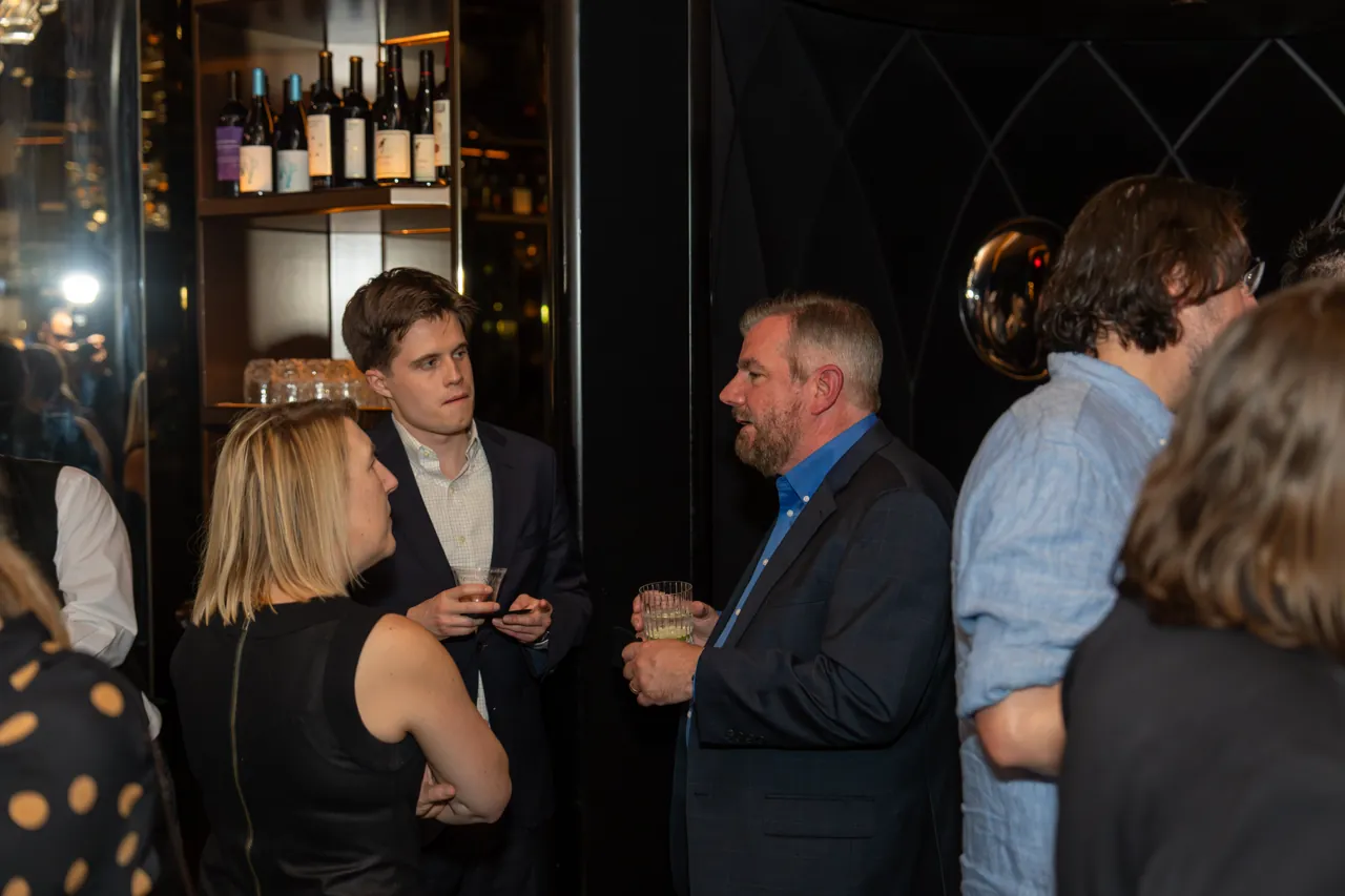 Candid conversation in a lounge