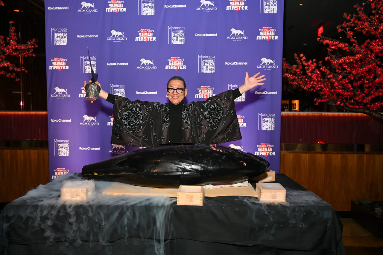 Chef presenting a whole tuna during the Sushi Master event — Morimoto, Las Vegas